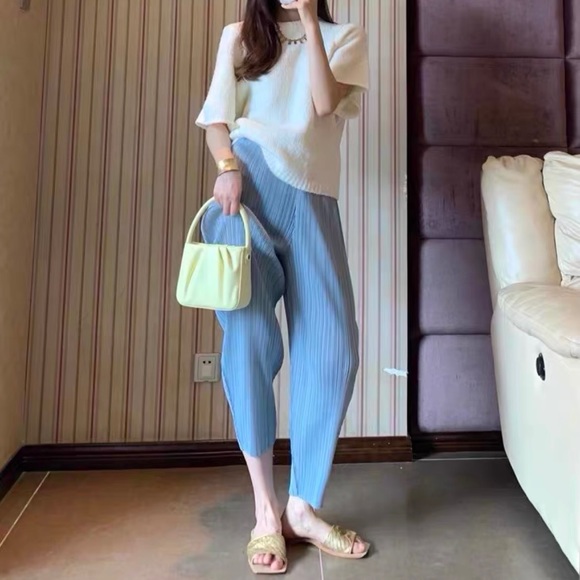 Blue Summer Ankle/Corpped Pant - Picture 2 of 9